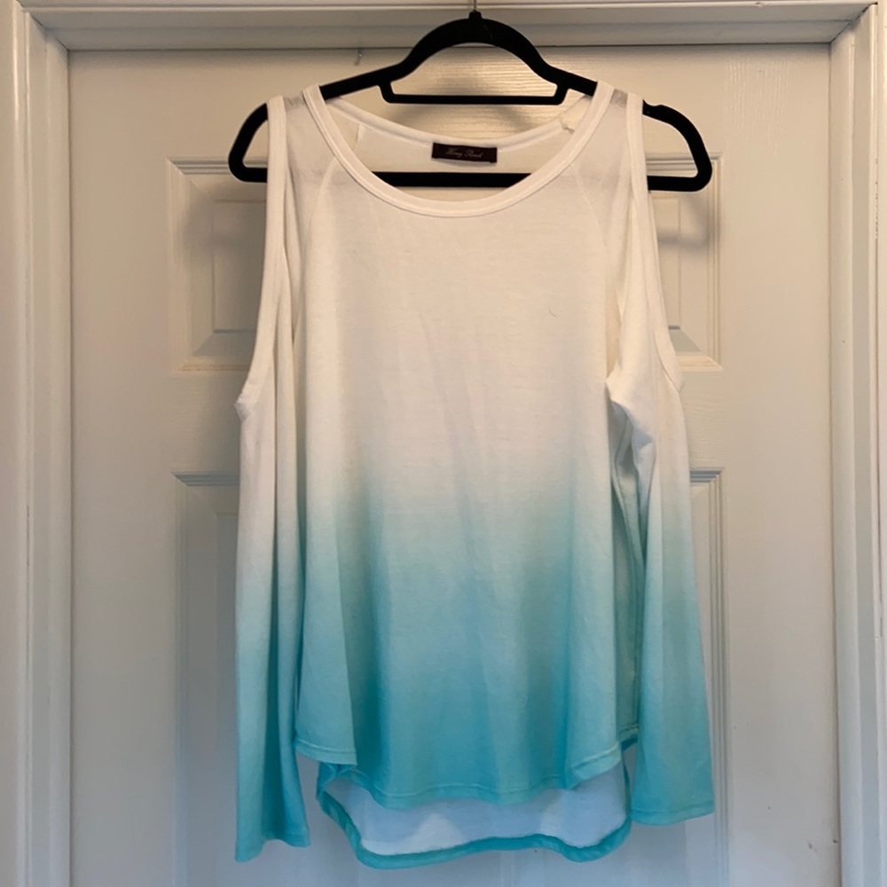 Lightweight top with perk-a-boo sleeves